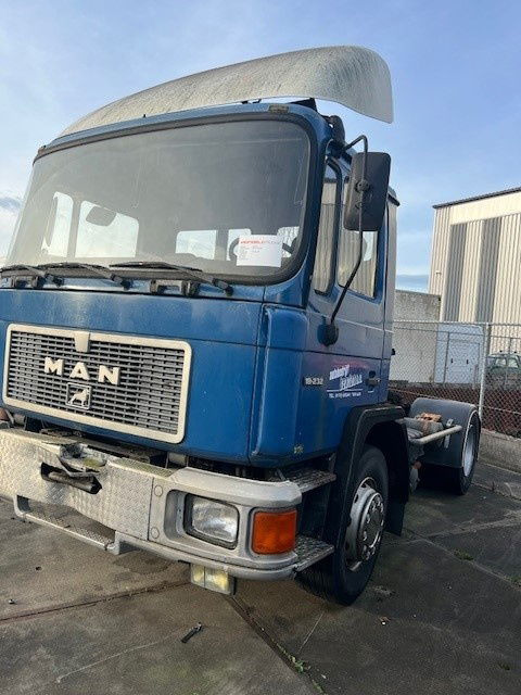 MAN 12.232 18.232 - יחידת טרקטור: תמונה 1 MAN 12.232 18.232 - יחידת טרקטור: תמונה 1