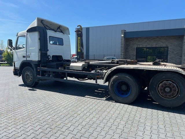 Volvo FM 12.420 FM12.420 6x2 - משאית עם שלדת תא: תמונה 3 Volvo FM 12.420 FM12.420 6x2 - משאית עם שלדת תא: תמונה 3