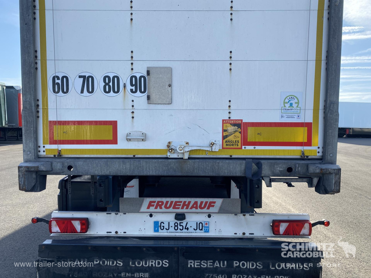 FRUEHAUF Dryfreight Standard Roller shutter door - סמיטריילר בתיבה סגורה: תמונה 3 FRUEHAUF Dryfreight Standard Roller shutter door - סמיטריילר בתיבה סגורה: תמונה 3