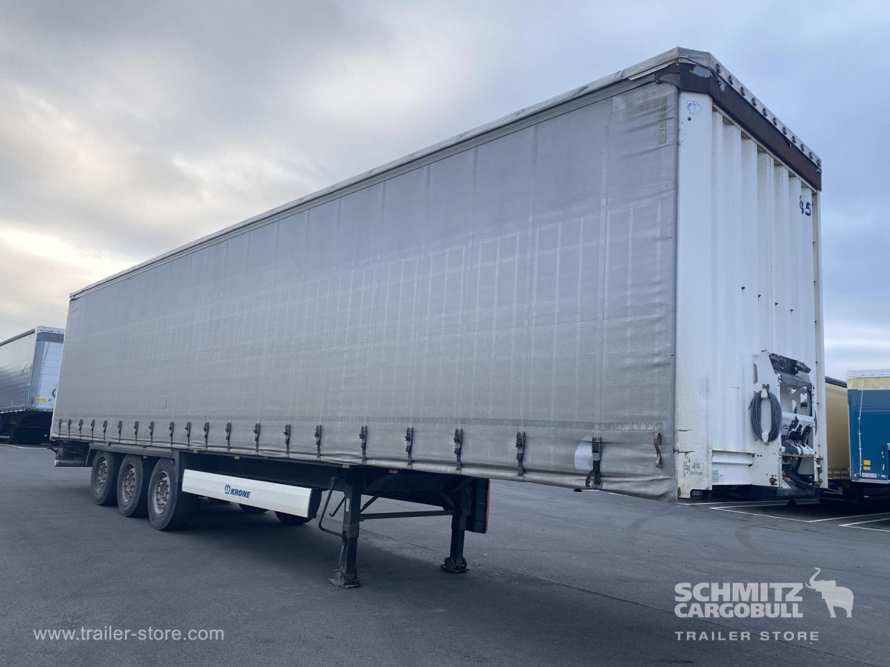 KRONE Curtainsider Standard - סמיטריילר עם וילונות צד: תמונה 1 KRONE Curtainsider Standard - סמיטריילר עם וילונות צד: תמונה 1