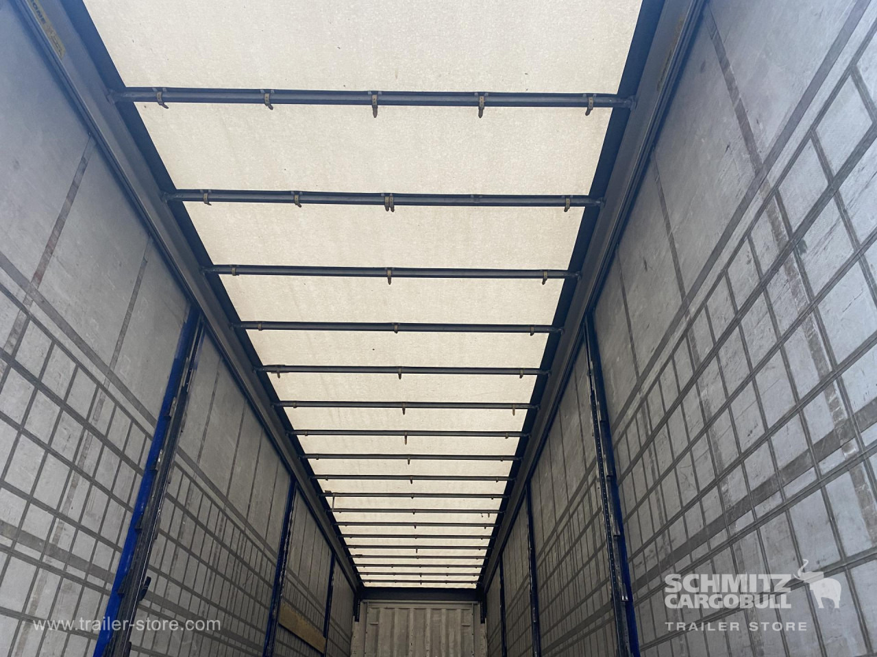 KRONE Curtainsider Standard - סמיטריילר עם וילונות צד: תמונה 5 KRONE Curtainsider Standard - סמיטריילר עם וילונות צד: תמונה 5