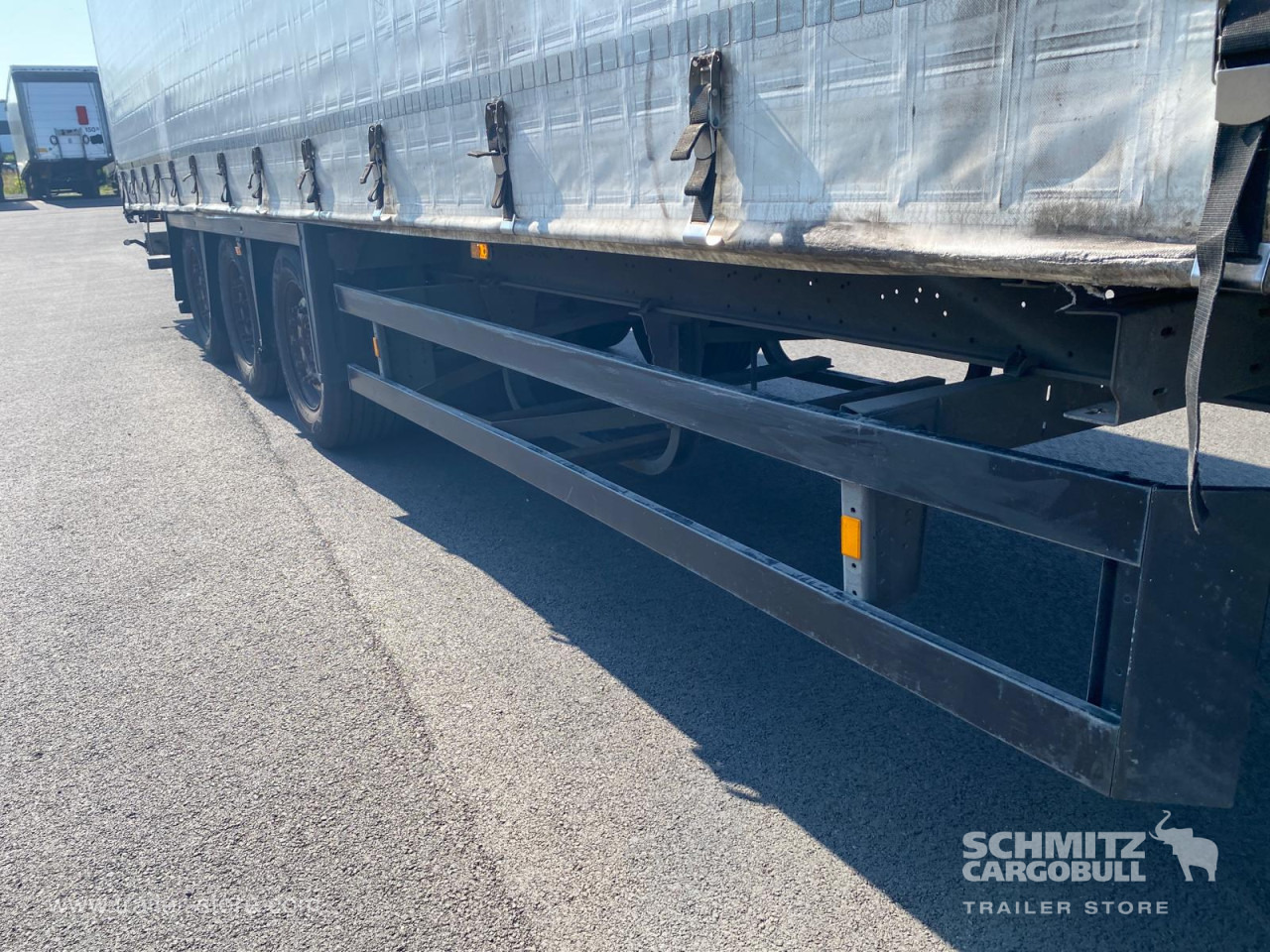 SCHMITZ Curtainsider Mega - סמיטריילר עם וילונות צד: תמונה 3 SCHMITZ Curtainsider Mega - סמיטריילר עם וילונות צד: תמונה 3
