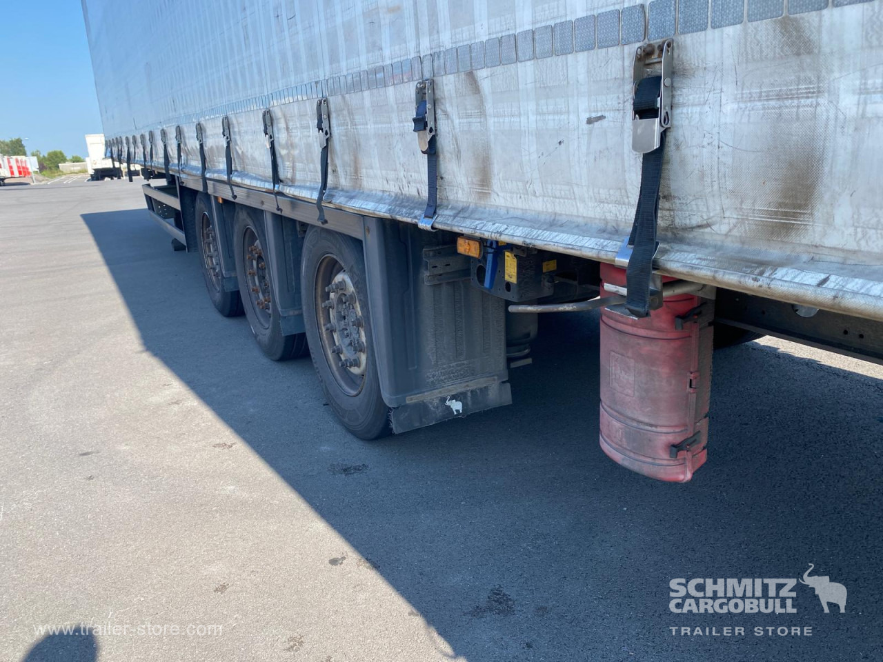 SCHMITZ Curtainsider Mega - סמיטריילר עם וילונות צד: תמונה 4 SCHMITZ Curtainsider Mega - סמיטריילר עם וילונות צד: תמונה 4