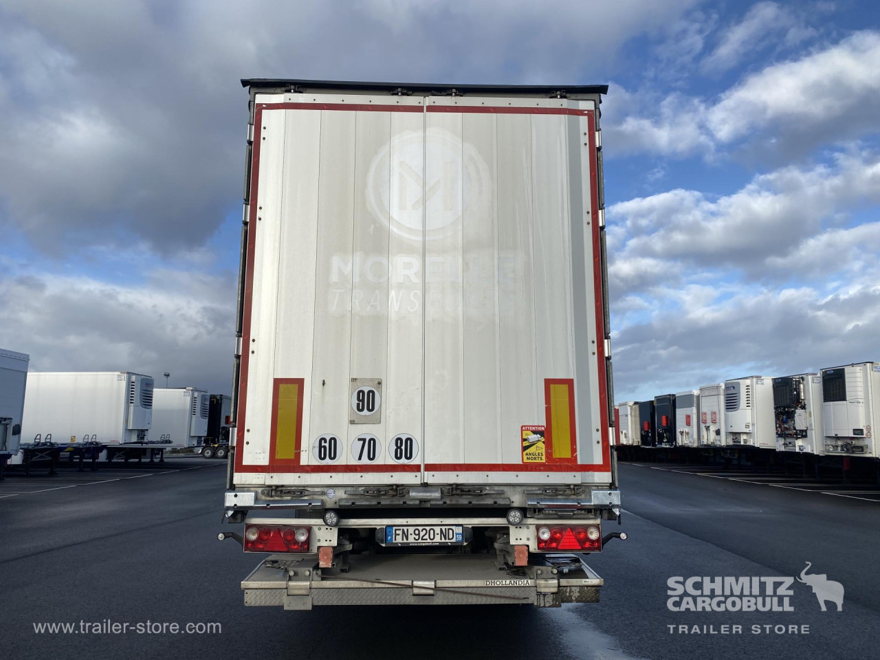 SCHMITZ Curtainsider Standard Taillift - סמיטריילר עם וילונות צד: תמונה 2 SCHMITZ Curtainsider Standard Taillift - סמיטריילר עם וילונות צד: תמונה 2