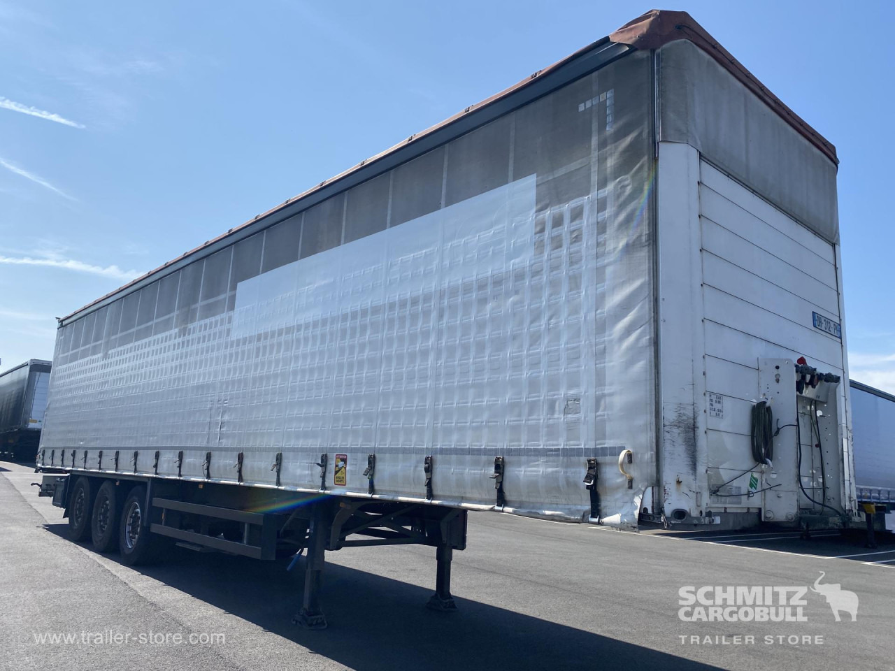 SCHMITZ Curtainsider Standard - סמיטריילר עם וילונות צד: תמונה 1 SCHMITZ Curtainsider Standard - סמיטריילר עם וילונות צד: תמונה 1