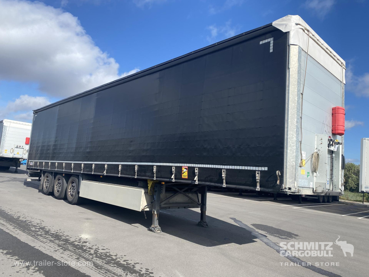 SCHMITZ Curtainsider Standard - סמיטריילר עם וילונות צד: תמונה 1 SCHMITZ Curtainsider Standard - סמיטריילר עם וילונות צד: תמונה 1