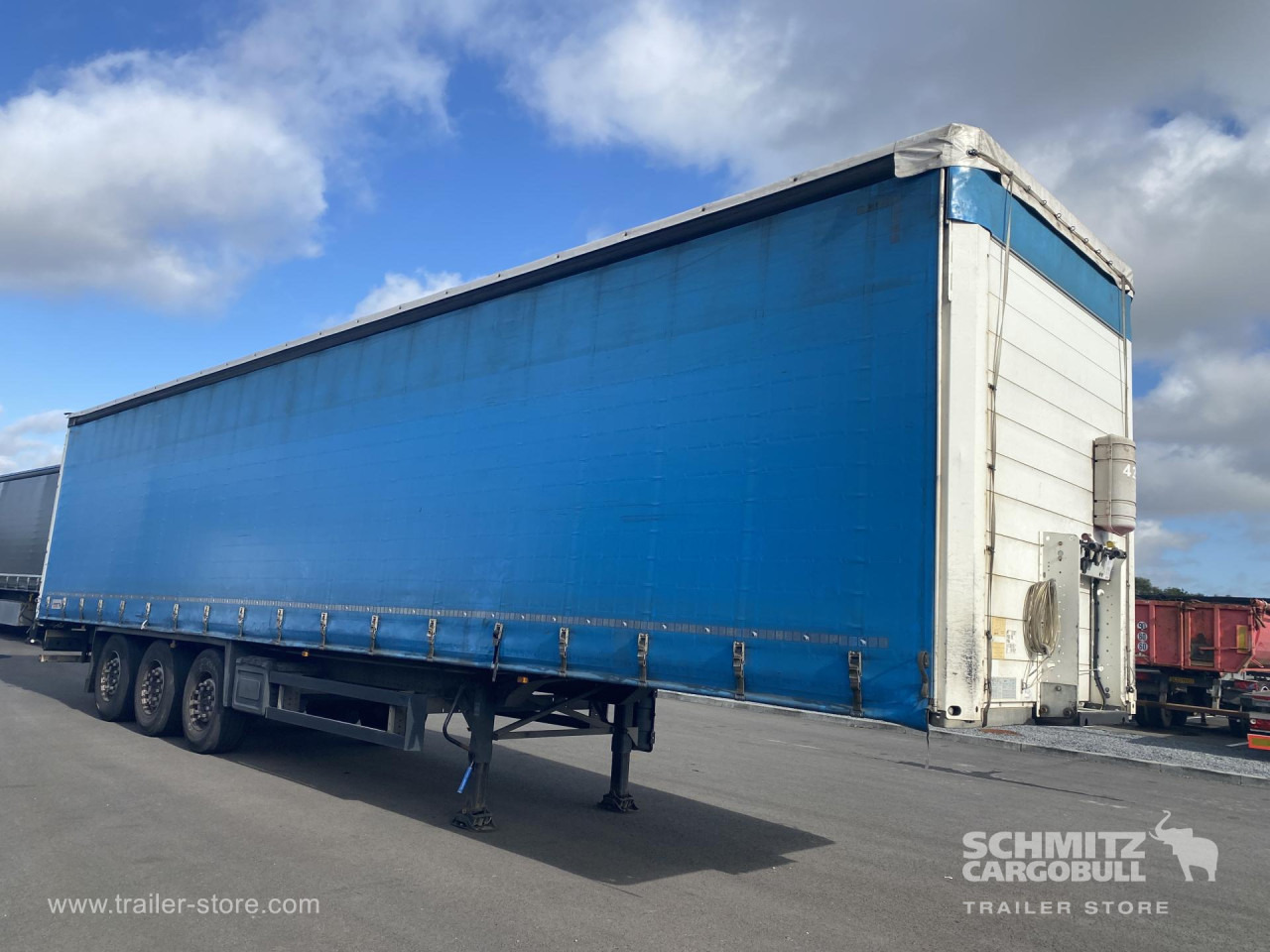 SCHMITZ Curtainsider Standard - סמיטריילר עם וילונות צד: תמונה 1 SCHMITZ Curtainsider Standard - סמיטריילר עם וילונות צד: תמונה 1
