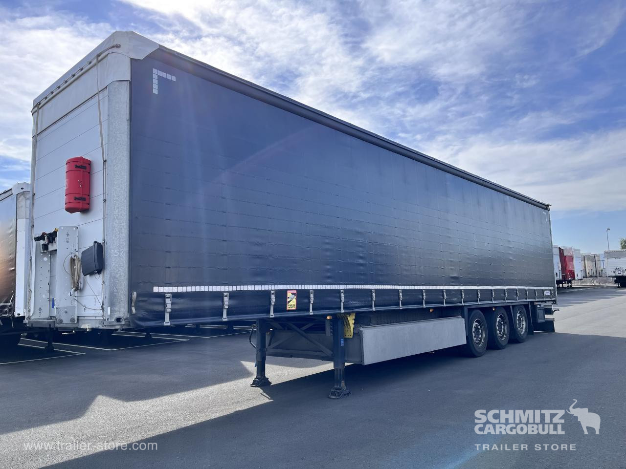 SCHMITZ Curtainsider Standard - סמיטריילר עם וילונות צד: תמונה 4 SCHMITZ Curtainsider Standard - סמיטריילר עם וילונות צד: תמונה 4