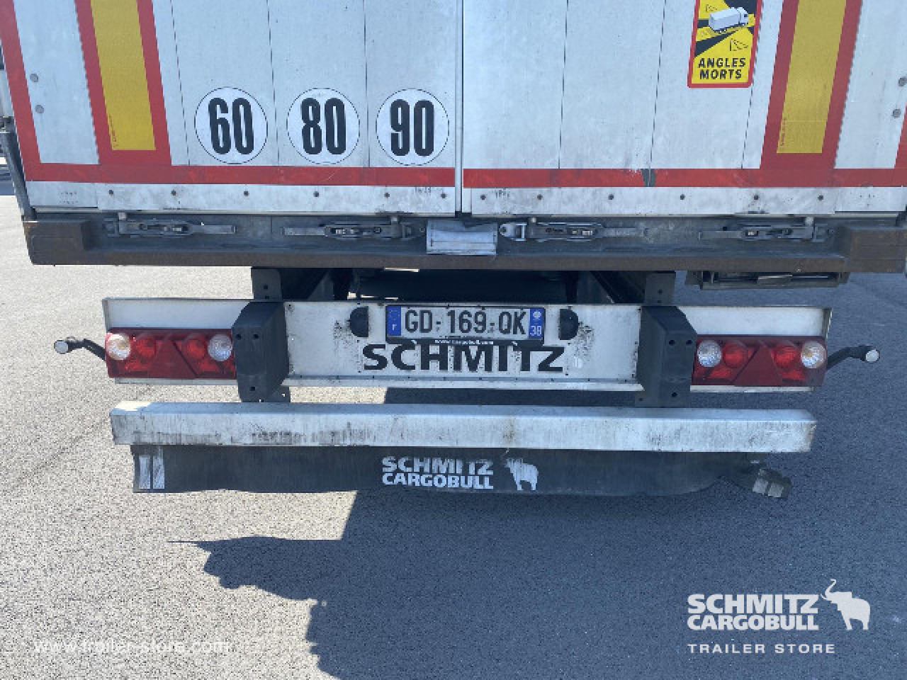 SCHMITZ Curtainsider Standard - סמיטריילר עם וילונות צד: תמונה 4 SCHMITZ Curtainsider Standard - סמיטריילר עם וילונות צד: תמונה 4