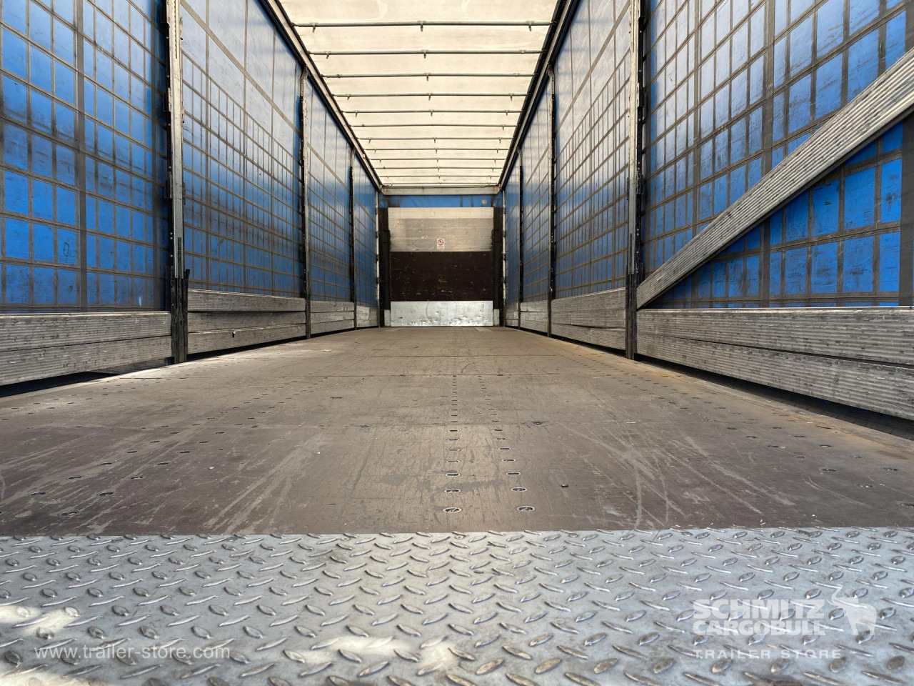 SCHMITZ Curtainsider Standard - סמיטריילר עם וילונות צד: תמונה 5 SCHMITZ Curtainsider Standard - סמיטריילר עם וילונות צד: תמונה 5