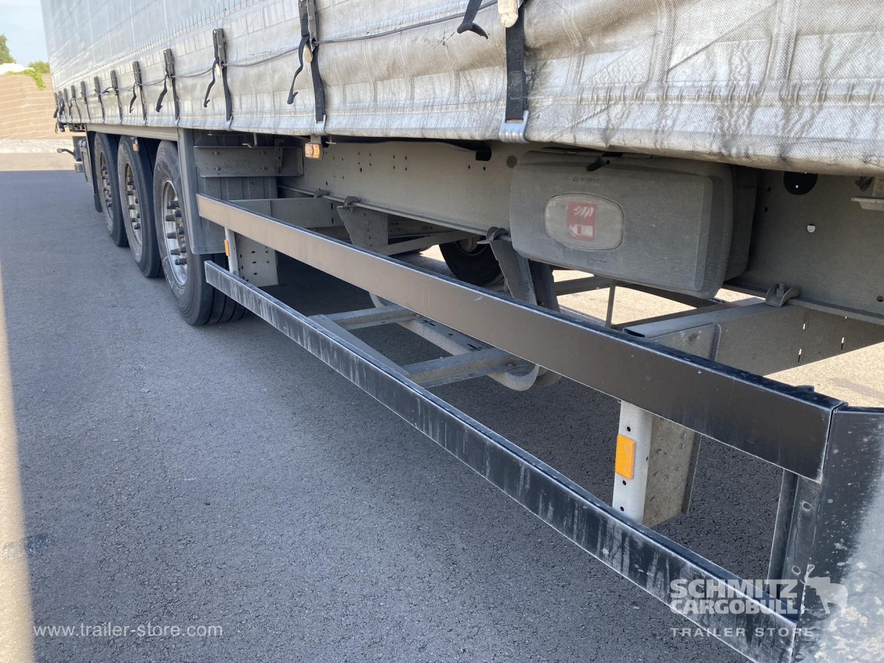 SCHMITZ Curtainsider Standard - סמיטריילר עם וילונות צד: תמונה 4 SCHMITZ Curtainsider Standard - סמיטריילר עם וילונות צד: תמונה 4