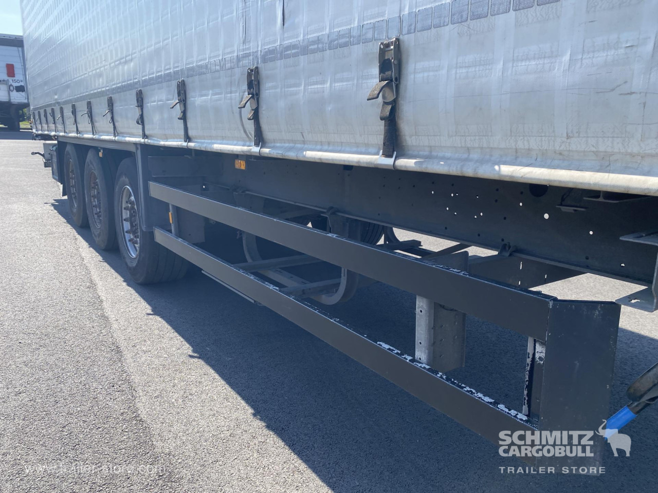 SCHMITZ Curtainsider Standard - סמיטריילר עם וילונות צד: תמונה 4 SCHMITZ Curtainsider Standard - סמיטריילר עם וילונות צד: תמונה 4