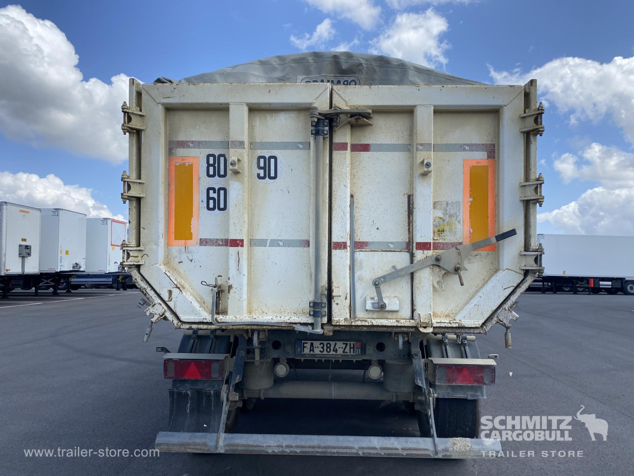 SCHMITZ Tipper Steel half pipe body 24m³ - סמיטריילר עם מזהיר: תמונה 2 SCHMITZ Tipper Steel half pipe body 24m³ - סמיטריילר עם מזהיר: תמונה 2