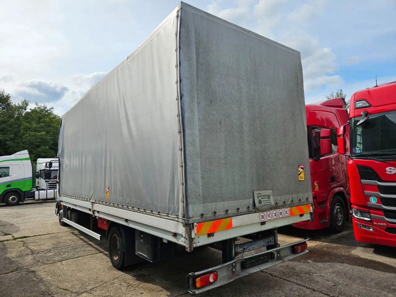 DAF LF 45.180 EEV - More units in stock! - כלי רכב מסחרי עם וילונות צד: תמונה 4 DAF LF 45.180 EEV - More units in stock! - כלי רכב מסחרי עם וילונות צד: תמונה 4