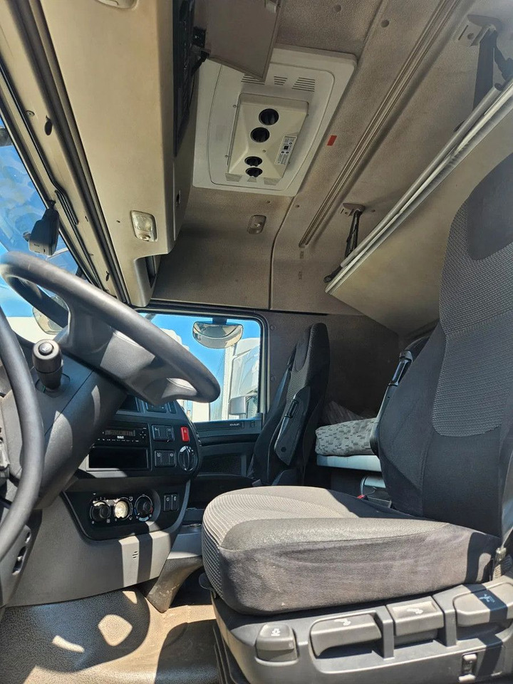 DAF XF 460 Mega Standklima Space Cab - יחידת טרקטור: תמונה 5 DAF XF 460 Mega Standklima Space Cab - יחידת טרקטור: תמונה 5
