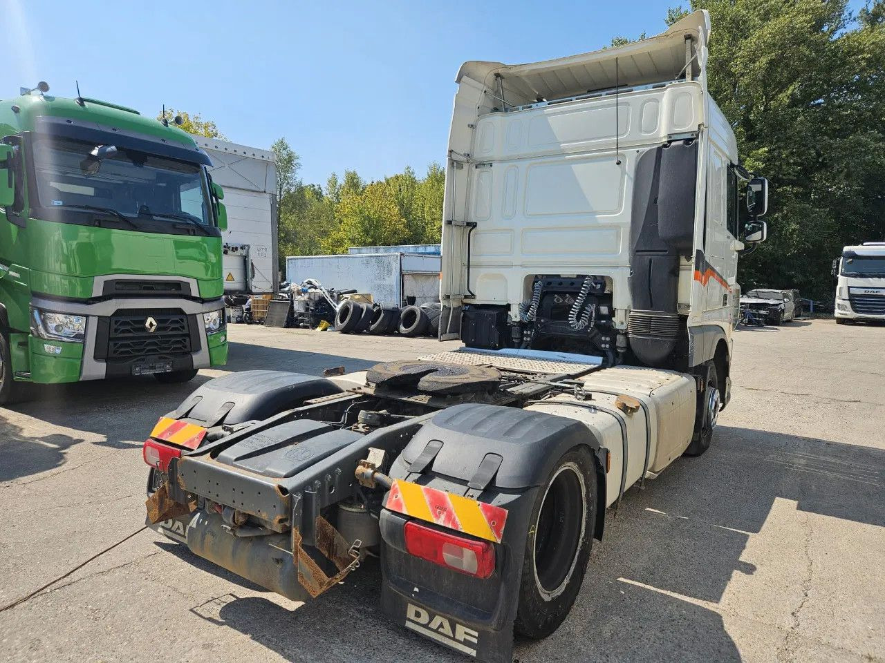 DAF XF 460 Space Cab Standklima 2 units - יחידת טרקטור: תמונה 4 DAF XF 460 Space Cab Standklima 2 units - יחידת טרקטור: תמונה 4
