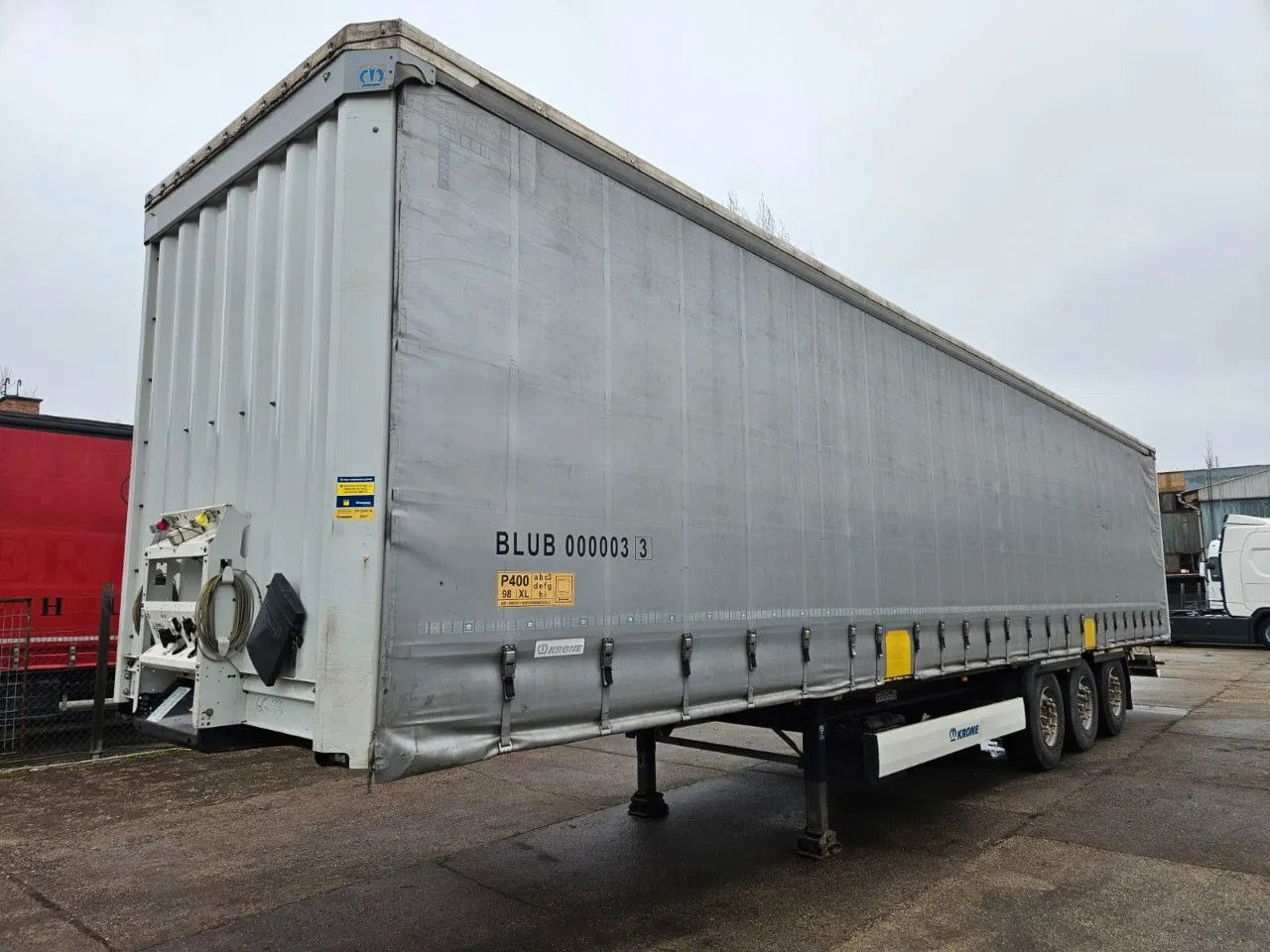 Krone SD XL Code - סמיטריילר עם וילונות צד: תמונה 1 Krone SD XL Code - סמיטריילר עם וילונות צד: תמונה 1