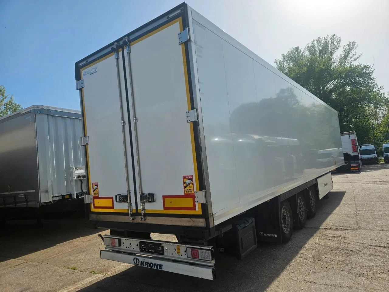 Krone SDR 27eL4-S - Frigo ThermoKing SLX300 - Lifting - סמיטריילר עם קירור: תמונה 3 Krone SDR 27eL4-S - Frigo ThermoKing SLX300 - Lifting - סמיטריילר עם קירור: תמונה 3