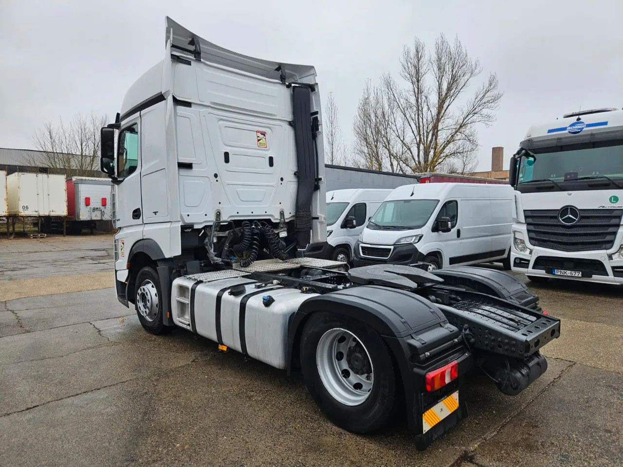 Mercedes-Benz Actros 1845 Standard-BigSpace-Stand Klima-2 Unit - יחידת טרקטור: תמונה 4 Mercedes-Benz Actros 1845 Standard-BigSpace-Stand Klima-2 Unit - יחידת טרקטור: תמונה 4