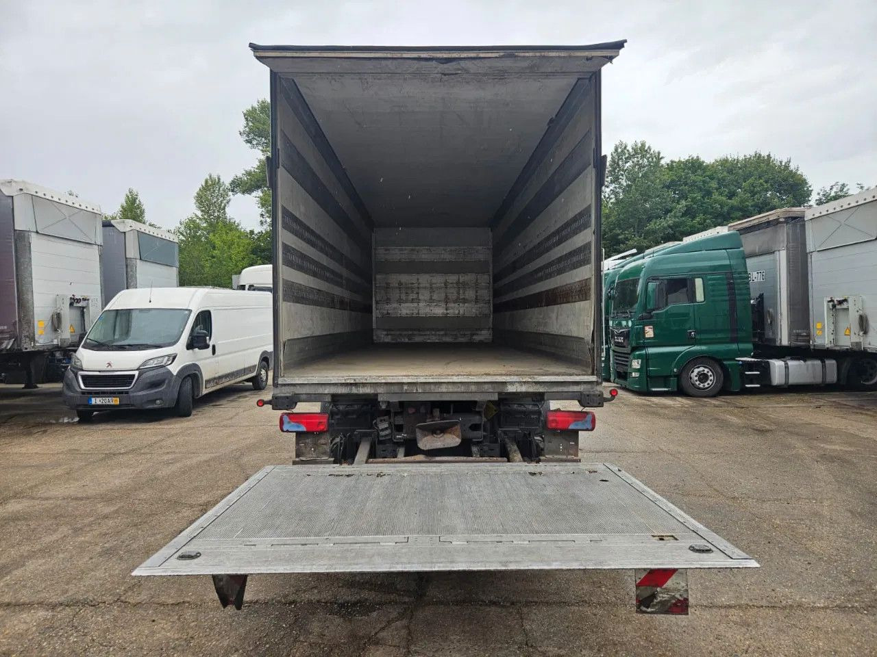 Scania R480 BOX Tail Lift Euro5 - משאית תיבה: תמונה 5 Scania R480 BOX Tail Lift Euro5 - משאית תיבה: תמונה 5