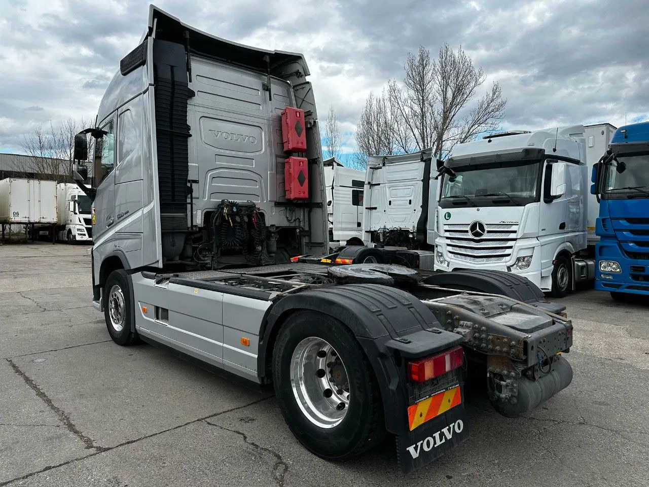 Volvo FH 500 ADR, I-Park, Alloy w. Leather seats, TV s - יחידת טרקטור: תמונה 3 Volvo FH 500 ADR, I-Park, Alloy w. Leather seats, TV s - יחידת טרקטור: תמונה 3