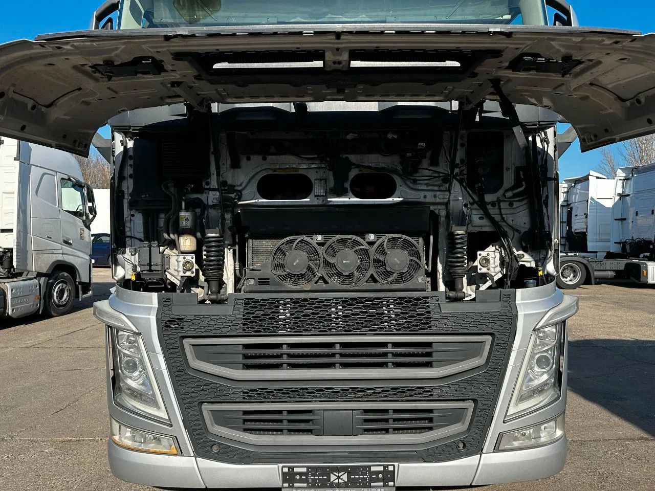 Volvo FH 500 ADR, I-Park, Alloy w. Leather seats, TV s - יחידת טרקטור: תמונה 5 Volvo FH 500 ADR, I-Park, Alloy w. Leather seats, TV s - יחידת טרקטור: תמונה 5
