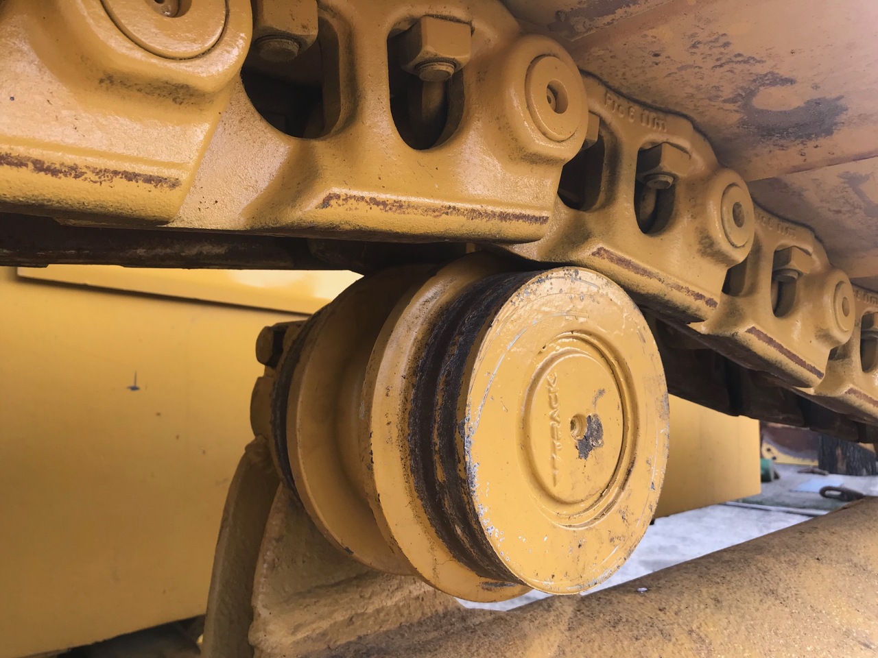 KOMATSU D65EX-12 mit Ripperventil - דחפור: תמונה 3 KOMATSU D65EX-12 mit Ripperventil - דחפור: תמונה 3