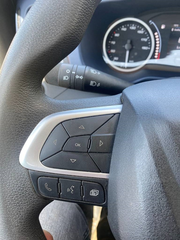 כלי רכב מסחרי עם תיבה Iveco Daily 35 C18: תמונה 12
