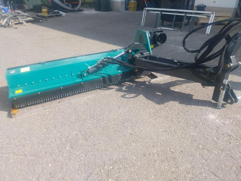 Böschungsmulcher Mulcher Taxon 220 Auslegemulcher - מכסחת שוליים: תמונה 1 Böschungsmulcher Mulcher Taxon 220 Auslegemulcher - מכסחת שוליים: תמונה 1
