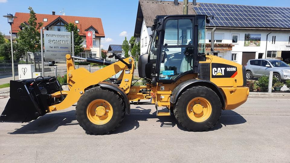 Cat 908M Radlader Hoflader Lader Schaufellader - מעמיס קומפקטי: תמונה 1 Cat 908M Radlader Hoflader Lader Schaufellader - מעמיס קומפקטי: תמונה 1
