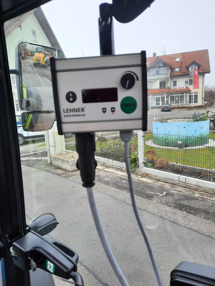 Lehner Polaro 110 Streuer Salzstreuer Radlader Winterdienst JCB - מפזר חול/ מלח: תמונה 4 Lehner Polaro 110 Streuer Salzstreuer Radlader Winterdienst JCB - מפזר חול/ מלח: תמונה 4