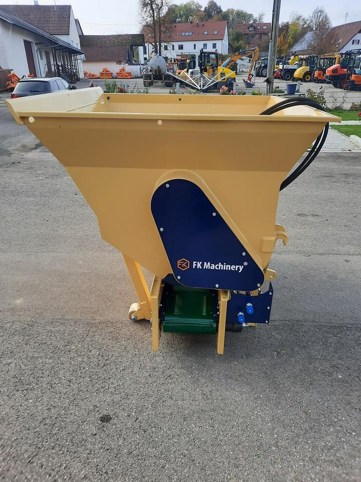 Liegeboxen Einstreugerät Futterverteilgerät Hoflader Radlader Cat - ציוד לבעלי חיים: תמונה 1 Liegeboxen Einstreugerät Futterverteilgerät Hoflader Radlader Cat - ציוד לבעלי חיים: תמונה 1