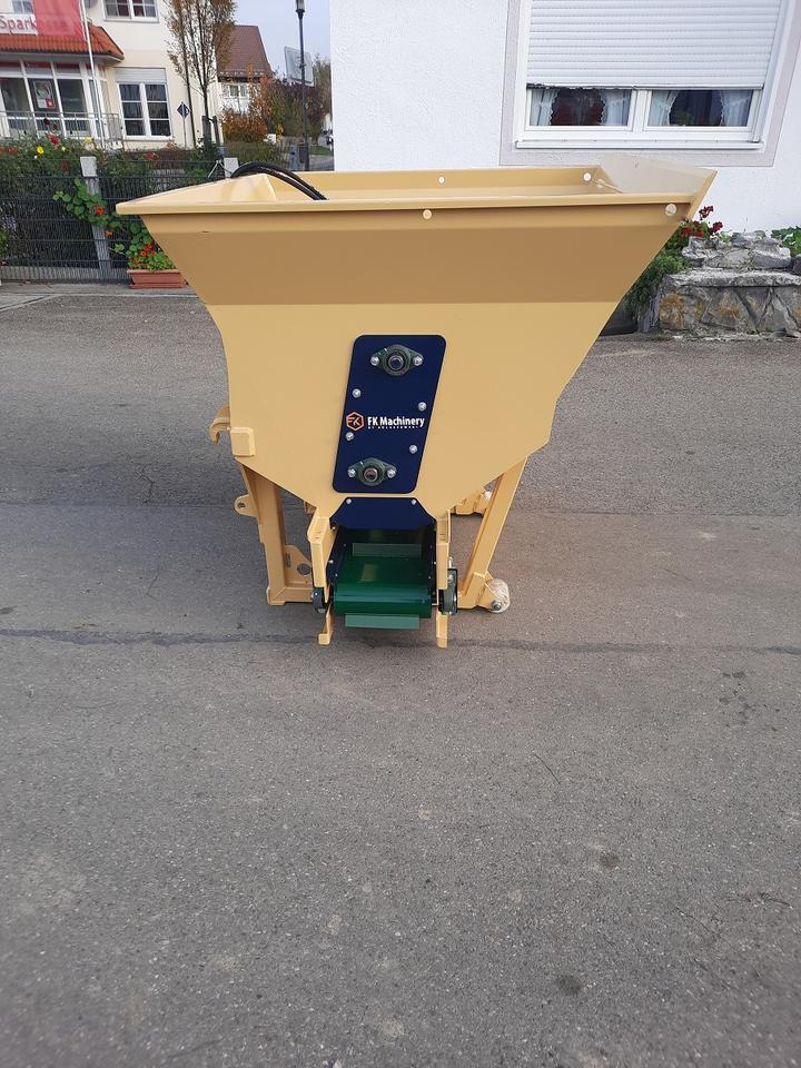 Liegeboxen Einstreugerät Futterverteilgerät Hoflader Radlader Cat - ציוד לבעלי חיים: תמונה 3 Liegeboxen Einstreugerät Futterverteilgerät Hoflader Radlader Cat - ציוד לבעלי חיים: תמונה 3