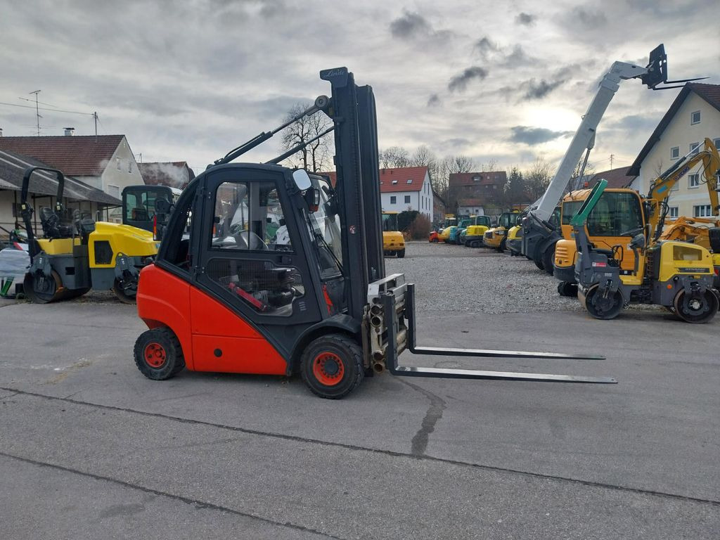 Linde H 25 T - מלגזת סולר: תמונה 4 Linde H 25 T - מלגזת סולר: תמונה 4