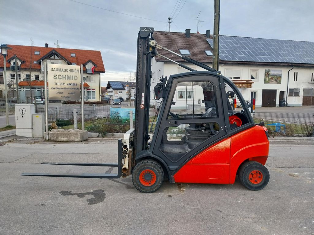 Linde H 25 T - מלגזת סולר: תמונה 2 Linde H 25 T - מלגזת סולר: תמונה 2