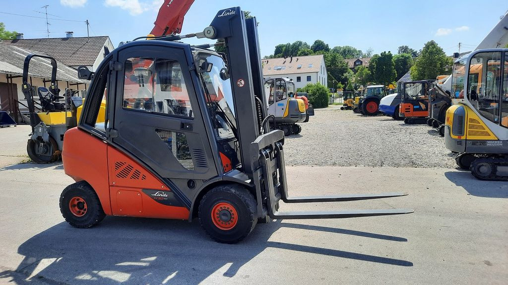 Linde H30D Triplex sehr schön - מלגזת סולר: תמונה 4 Linde H30D Triplex sehr schön - מלגזת סולר: תמונה 4