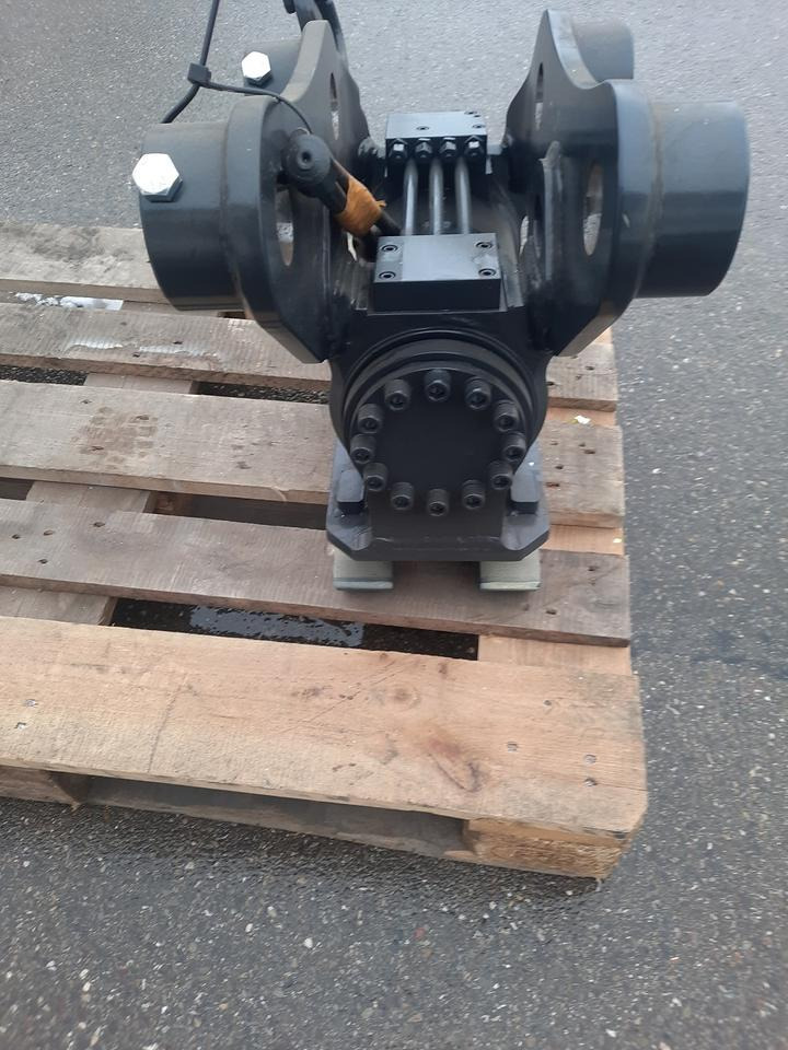 Rädlinger Tilt 3,5 -5 to Powertilt Minibagger Schwenkmotor Yanmar - טילטרוטטור עבור מיני מחפר: תמונה 4 Rädlinger Tilt 3,5 -5 to Powertilt Minibagger Schwenkmotor Yanmar - טילטרוטטור עבור מיני מחפר: תמונה 4