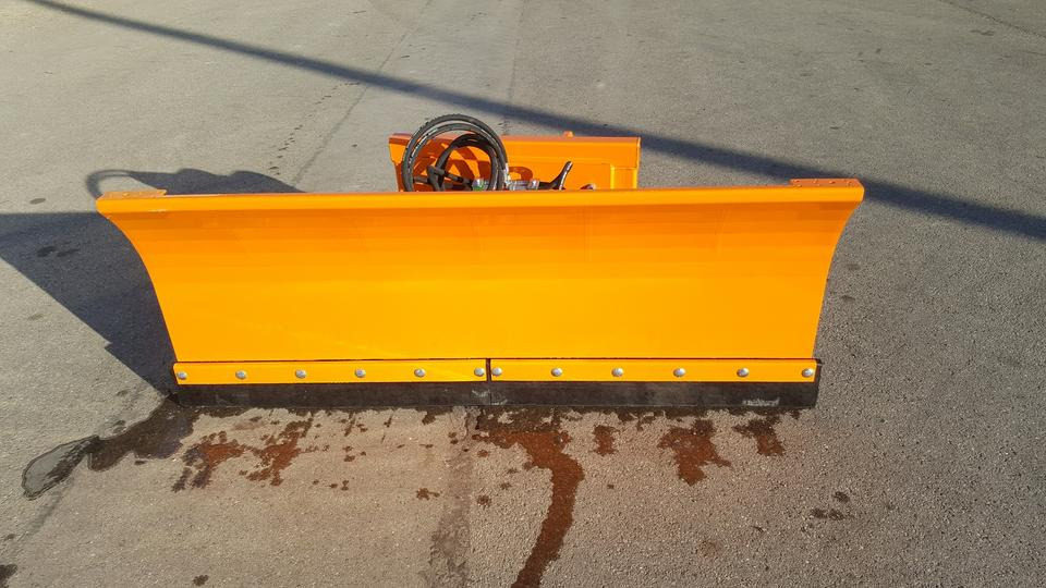 Schneeschild 1,8m Weidemann Kommunal Schlepper Radlader Hoflader - מחרשת שלג: תמונה 1 Schneeschild 1,8m Weidemann Kommunal Schlepper Radlader Hoflader - מחרשת שלג: תמונה 1