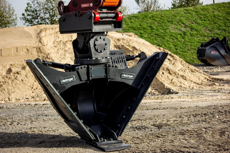 Trapezlöffel hydraulisch verstellbar MS 10 10 - 20 to Löffel JCB - דלי מחפר: תמונה 2 Trapezlöffel hydraulisch verstellbar MS 10 10 - 20 to Löffel JCB - דלי מחפר: תמונה 2