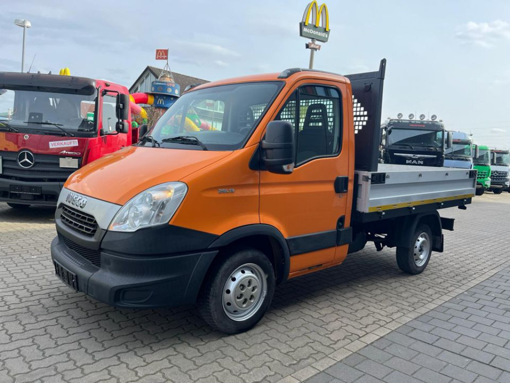IVECO(I) IVECO(I) Daily Pritsche 29L13 - כלי רכב מסחרי במיטה שטוחה: תמונה 1 IVECO(I) IVECO(I) Daily Pritsche 29L13 - כלי רכב מסחרי במיטה שטוחה: תמונה 1