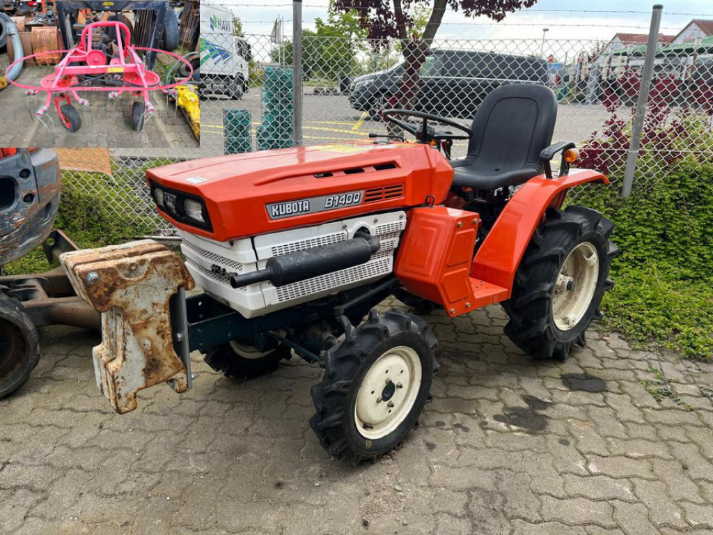 KUBOTA Trecker 1400 Diverse mit Zapfwelle am Heck und Heuwender - טרקטור קומפקטי: תמונה 1 KUBOTA Trecker 1400 Diverse mit Zapfwelle am Heck und Heuwender - טרקטור קומפקטי: תמונה 1