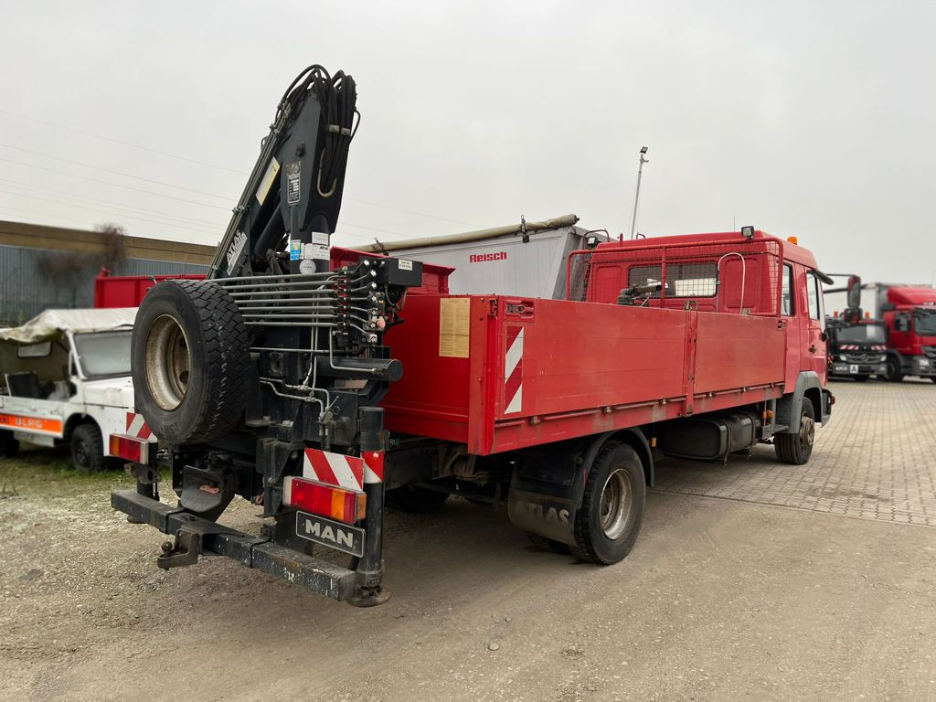 MAN LE 12.225 LC Pritsche Heckkran 6 Zylinder Doka Topzust - משאית צד נופל/ שטוחה, משאית מנוף: תמונה 3 MAN LE 12.225 LC Pritsche Heckkran 6 Zylinder Doka Topzust - משאית צד נופל/ שטוחה, משאית מנוף: תמונה 3