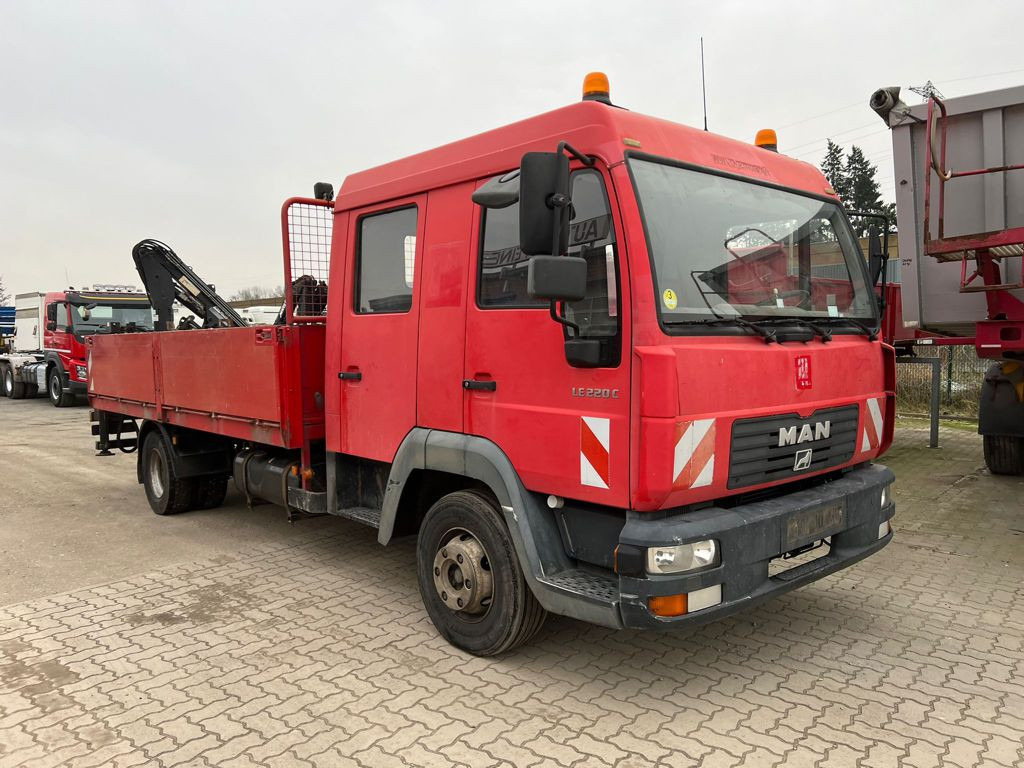 MAN LE 12.225 LC Pritsche Heckkran 6 Zylinder Doka Topzust - משאית צד נופל/ שטוחה, משאית מנוף: תמונה 2 MAN LE 12.225 LC Pritsche Heckkran 6 Zylinder Doka Topzust - משאית צד נופל/ שטוחה, משאית מנוף: תמונה 2