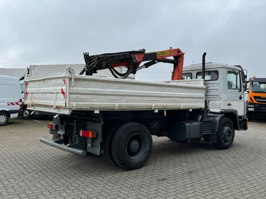 MAN MAN F90 2-Achs Kipper Kran 18.232 FK Palf. PK 8000 - מזהיר, משאית מנוף: תמונה 4 MAN MAN F90 2-Achs Kipper Kran 18.232 FK Palf. PK 8000 - מזהיר, משאית מנוף: תמונה 4