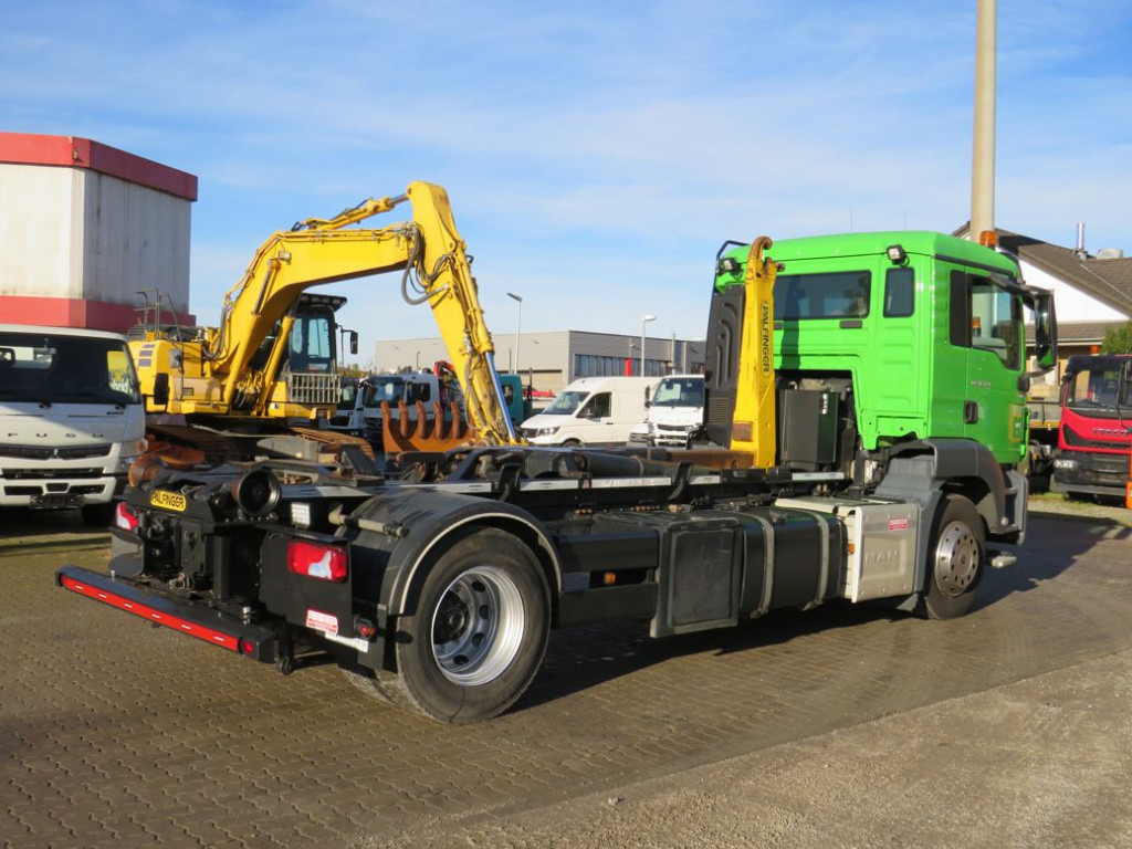 MAN MAN TG-S Abrollkipper 18.320 BL - משאית הרמת וו: תמונה 4 MAN MAN TG-S Abrollkipper 18.320 BL - משאית הרמת וו: תמונה 4