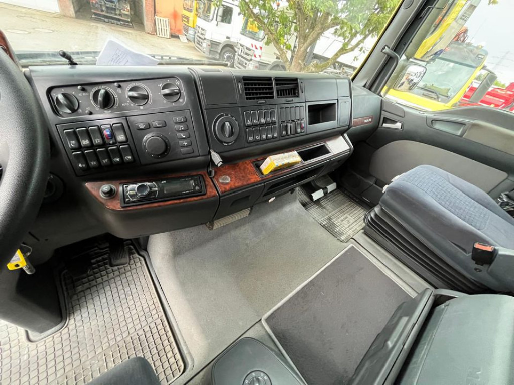 MAN TG-A 41.660 8x4 4 BBS SZM Schwerlast 250 to WSK - יחידת טרקטור: תמונה 2 MAN TG-A 41.660 8x4 4 BBS SZM Schwerlast 250 to WSK - יחידת טרקטור: תמונה 2