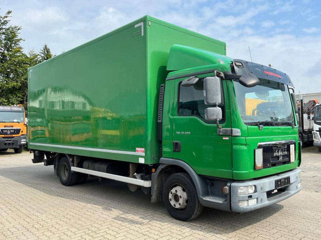MAN TG-L 12.220 4x2 BL Standardkoffer LBW LBW 1.5 to - משאית תיבה: תמונה 2 MAN TG-L 12.220 4x2 BL Standardkoffer LBW LBW 1.5 to - משאית תיבה: תמונה 2