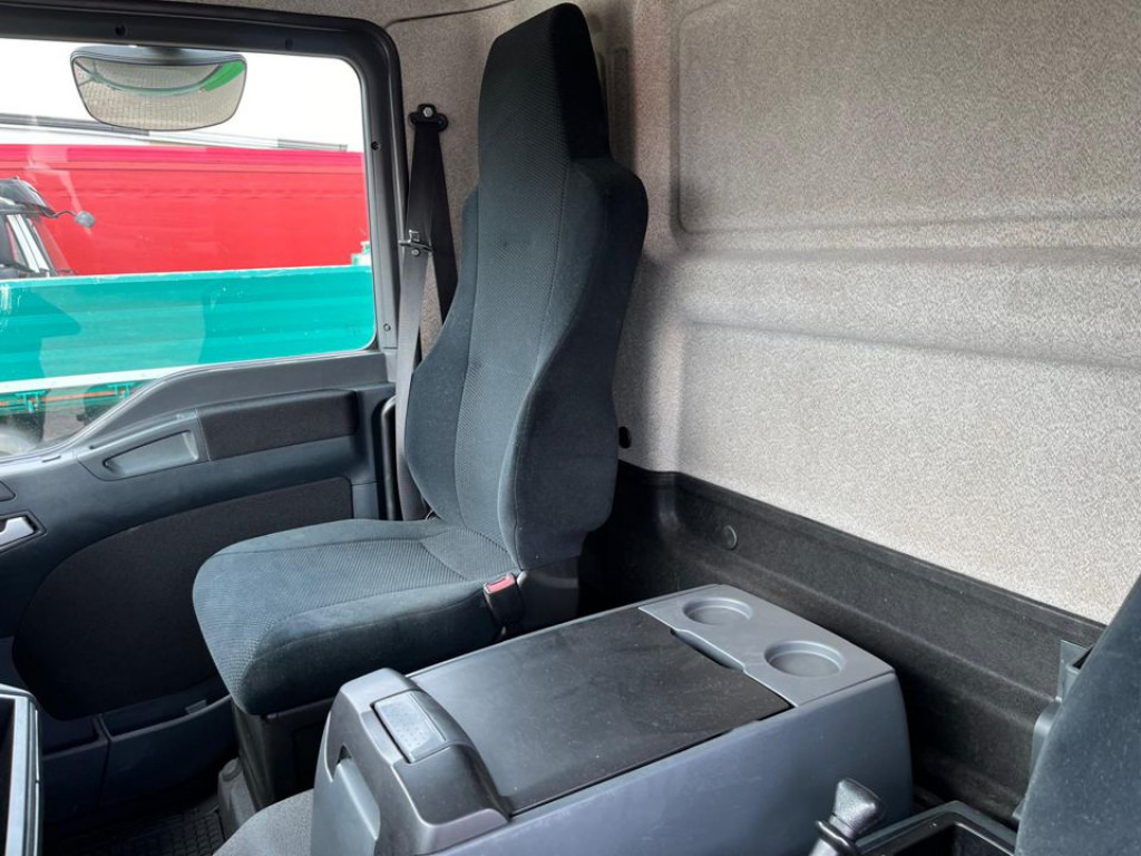 MAN TG-L 12.220 4x2 BL Standardkoffer LBW LBW 1.5 to - משאית תיבה: תמונה 4 MAN TG-L 12.220 4x2 BL Standardkoffer LBW LBW 1.5 to - משאית תיבה: תמונה 4