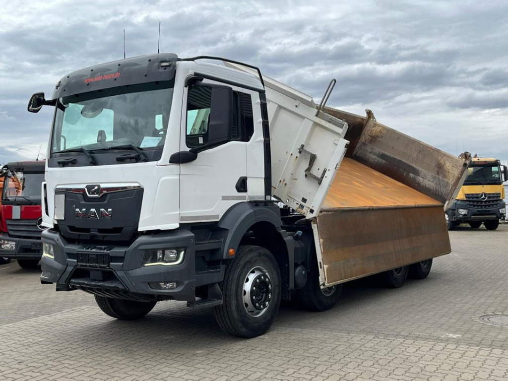 MAN TG-S 37.470 8x4 4-Achs Kipper Meiller Bordmatik - מזהיר: תמונה 1 MAN TG-S 37.470 8x4 4-Achs Kipper Meiller Bordmatik - מזהיר: תמונה 1
