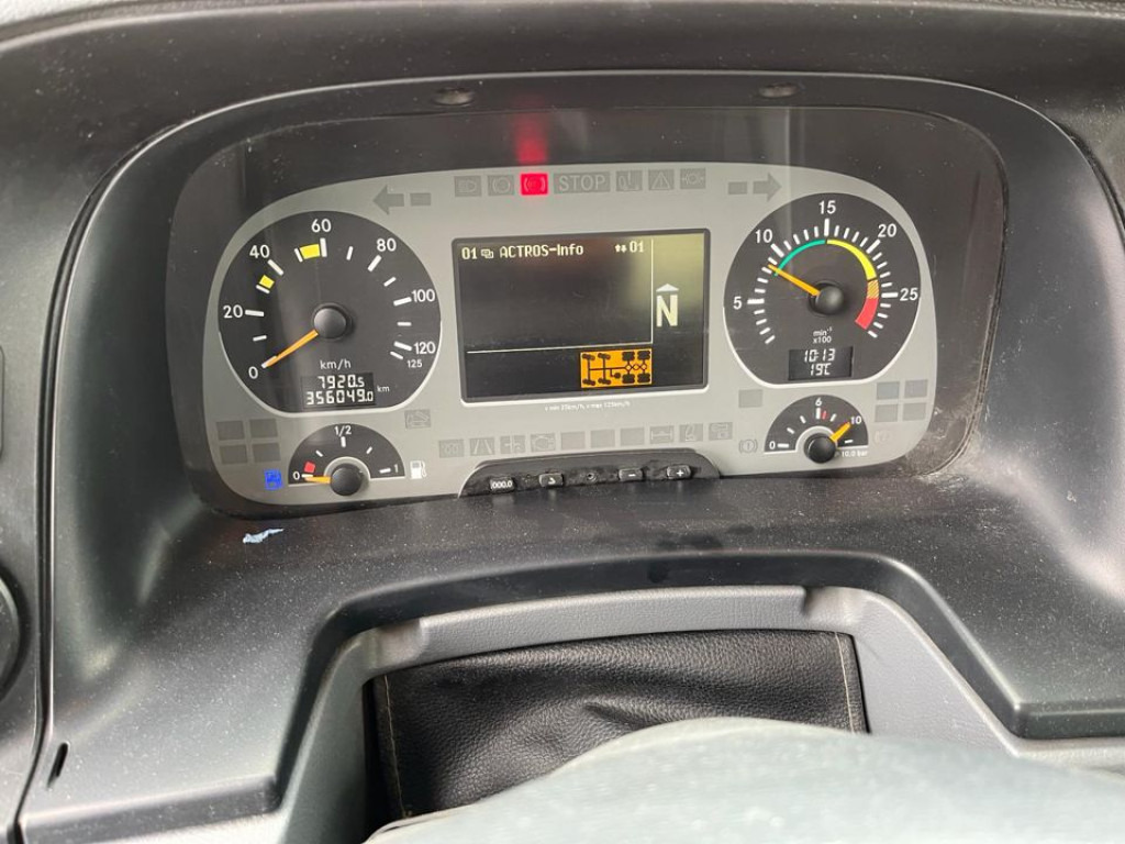 MERCEDES-BENZ Actros 3241 B 8x4  Betonpumpe Putzmeister 42m - משאית משאבת בטון: תמונה 2 MERCEDES-BENZ Actros 3241 B 8x4  Betonpumpe Putzmeister 42m - משאית משאבת בטון: תמונה 2